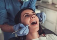 Qué debes saber sobre los implantes dentales