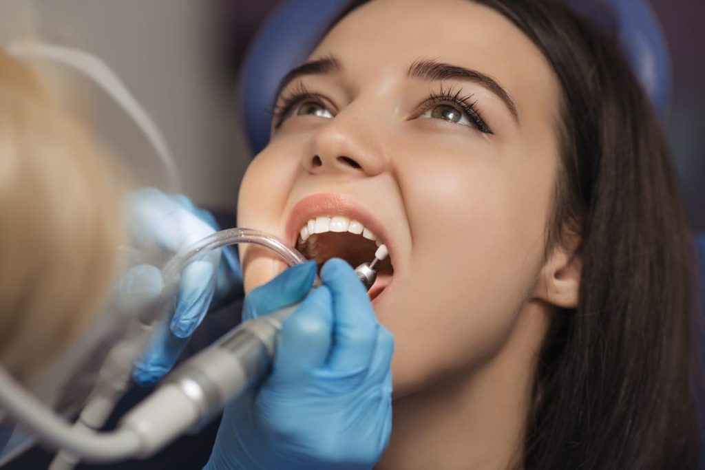 ¿Cuáles son las funciones de un higienista dental?